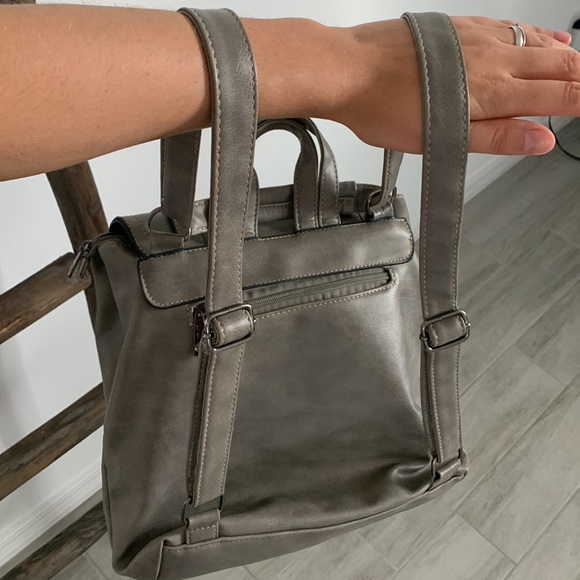 Faux Leather XinXin Gray Classic Backpack Zipper - Picture 6 of 9